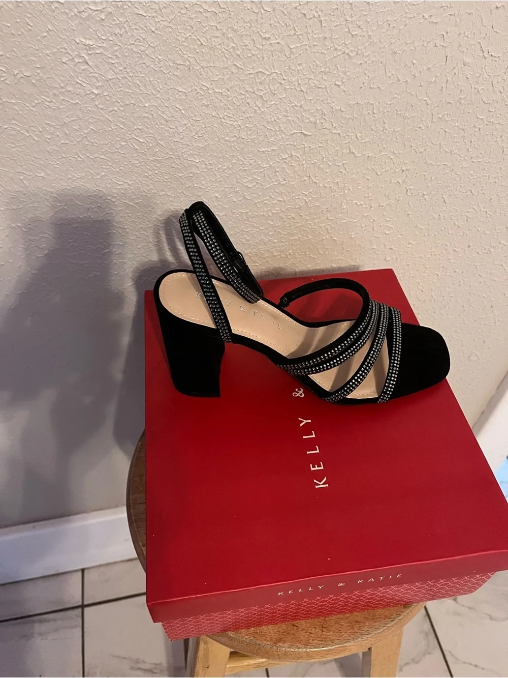 Kelly & Katie sophisticated black